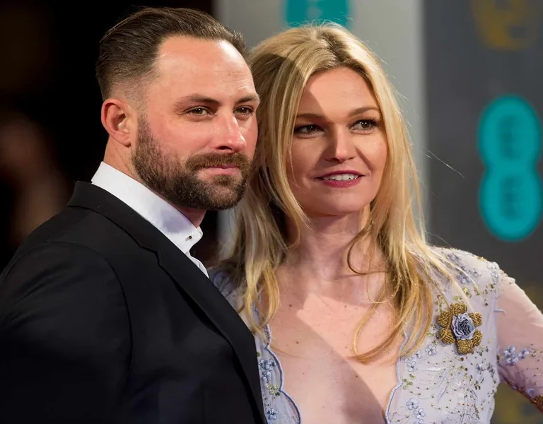 Julia Stiles Husband