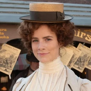 Clare Mcconnell Height