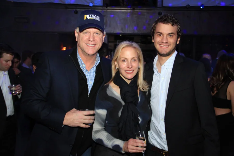 Boomer Esiason Net Worth
